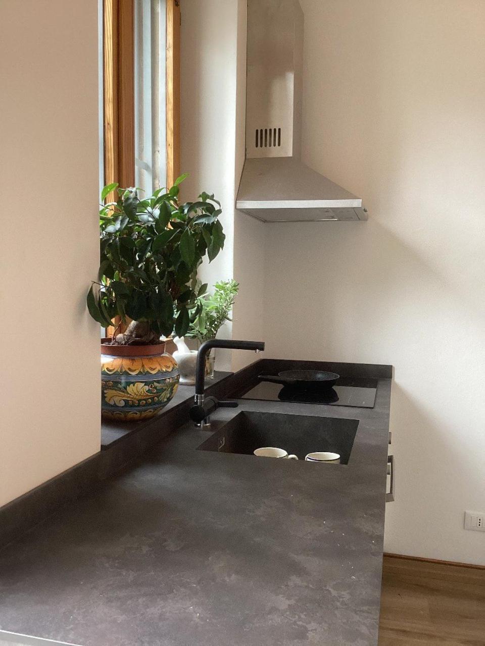 Vittoria Suite Di Charme Milan Bagian luar foto