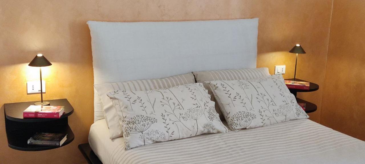 Vittoria Suite Di Charme Milan Bagian luar foto